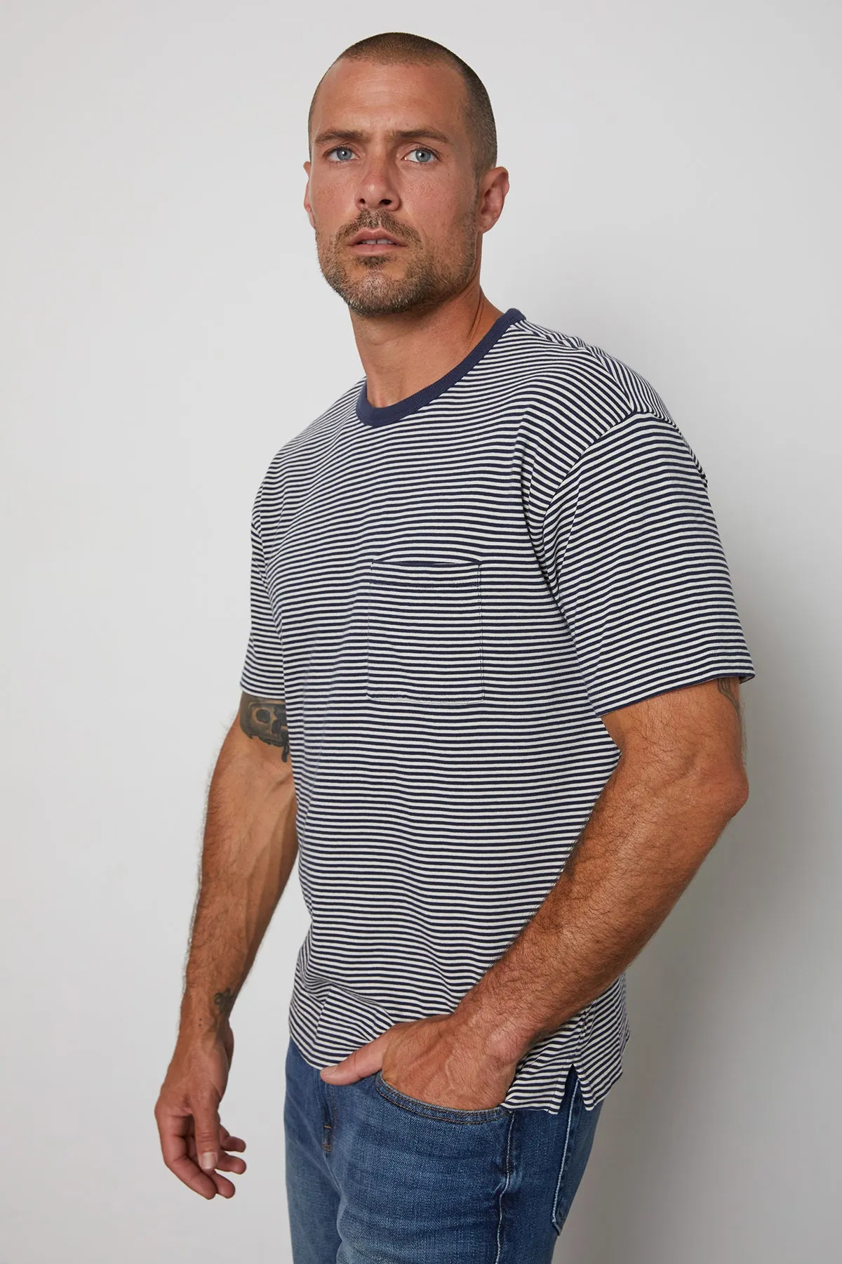 ELI STRIPED CREW NECK TEE