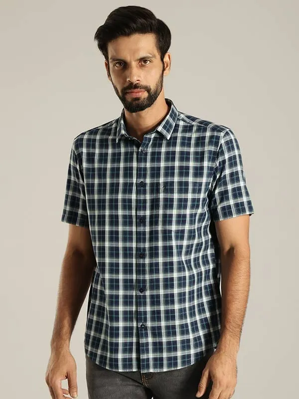 Men Checked Half Sleeve Cotton Shirt